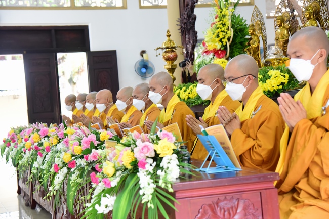 Lễ truyền giới Sa di Phương Trượng